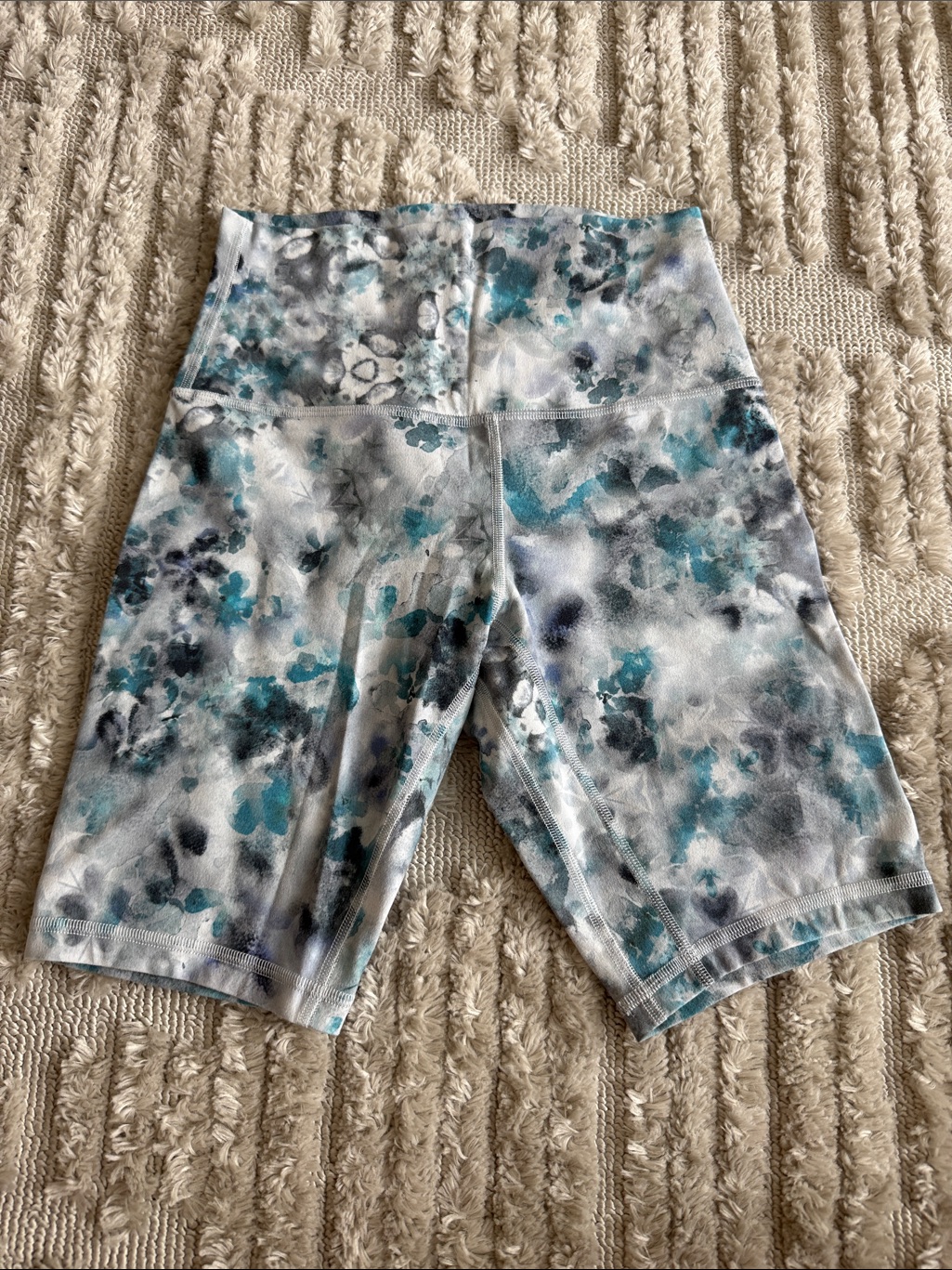 Lululemon High-Waist Athletic Bike Shorts In Teal & Gray Tie-Dye